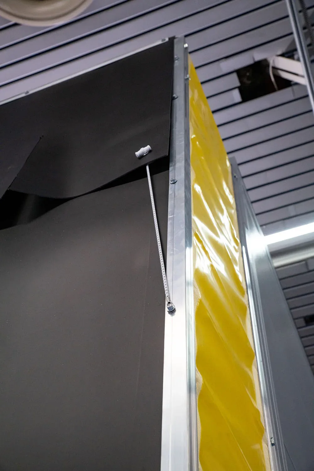Dihtung zavesa (Dock shelter) – detalj izolacije i šava